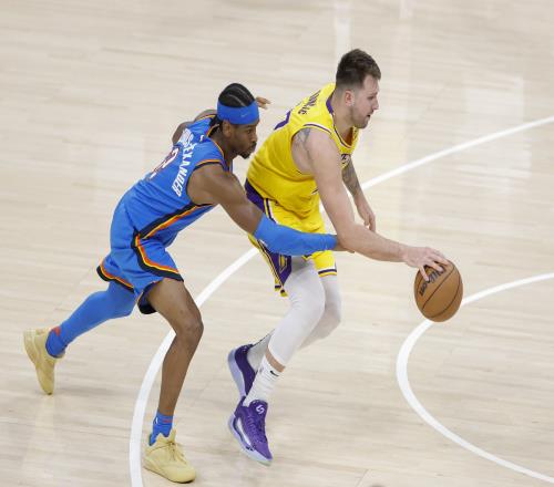 字母哥坚定,留鹿城,传奇之光不,ued,UED,UED体育入口,UED官网,UED体育APP下载