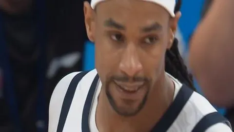 巴蒂56岁重返佛罗伦萨战场，罗西告别赛终场一箭封喉！